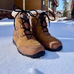 Columbia Women's Ice Maiden Shorty Snow Boots